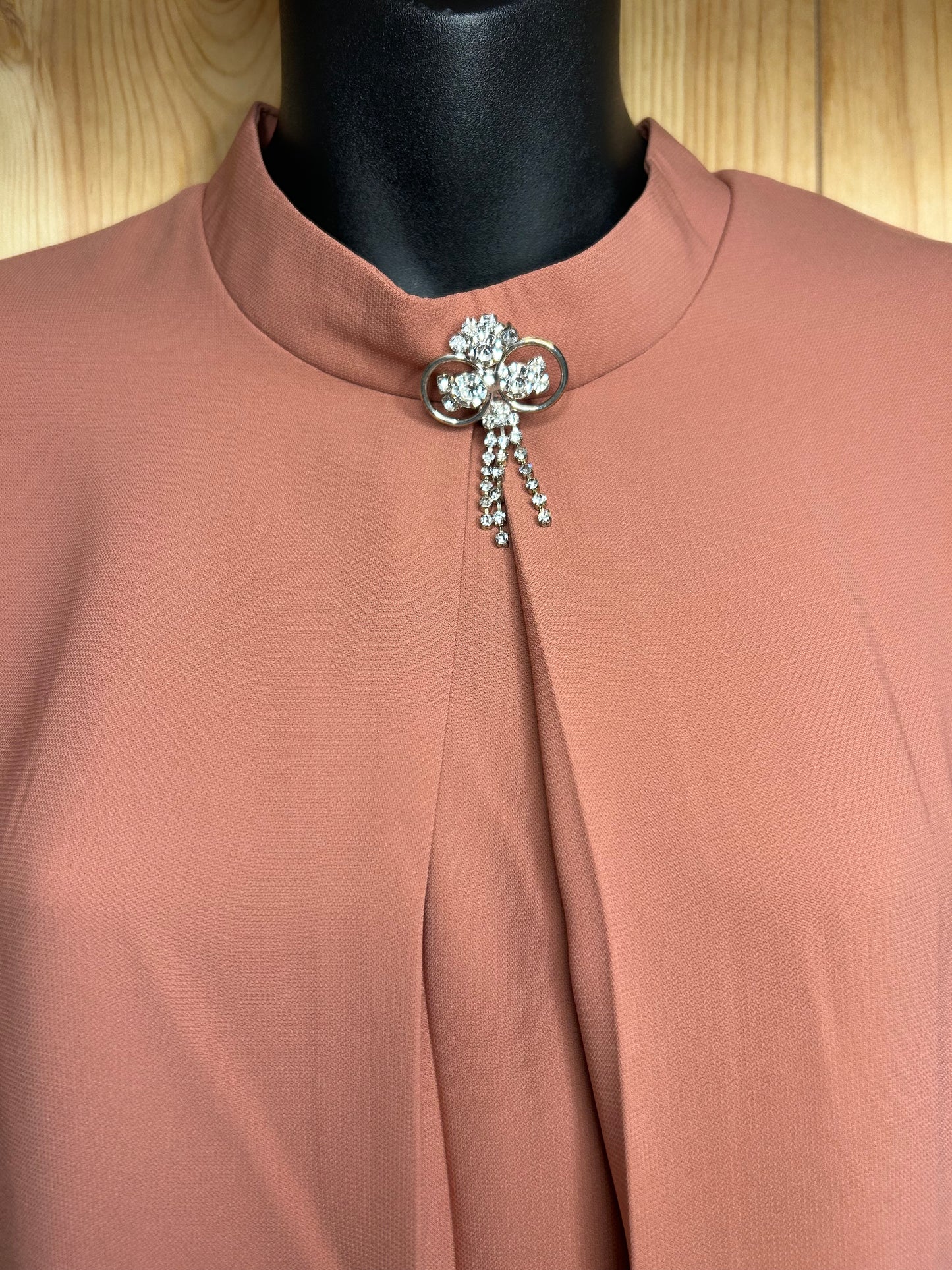 Tunic with brooch - Pink